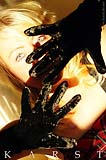 Goldstaub, leuchtende Augen, Handschuhe